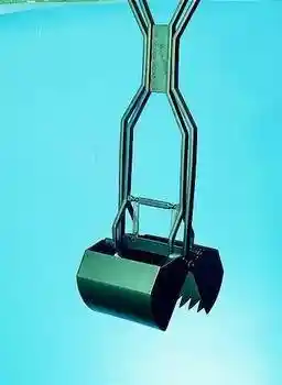 FP POOP SCOOP SPRING GRASS